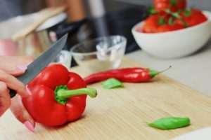 Keto dieta je trend. Co jíst a co nejíst, ať se nepřibere?