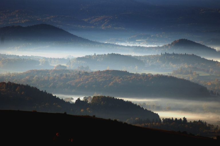 Lysá hora i letos lákadlem mnoha turistů