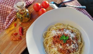 Recept do 30 minut? Boloňské špagety mohou být obědem i večeří